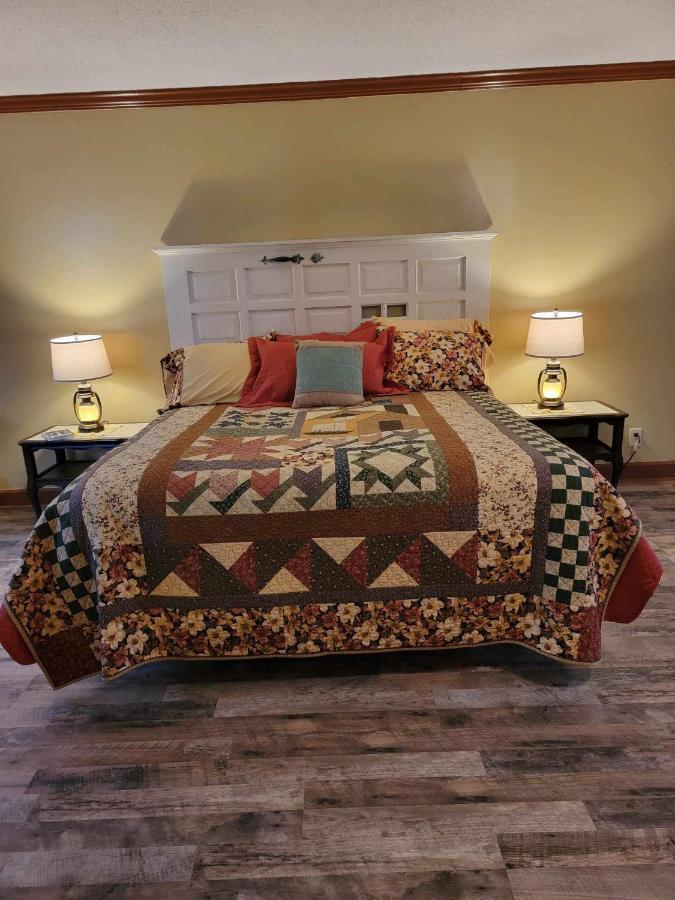 Moonlight Manor Bed & Breakfast Floyd Ngoại thất bức ảnh