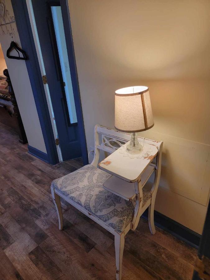 Moonlight Manor Bed & Breakfast Floyd Ngoại thất bức ảnh